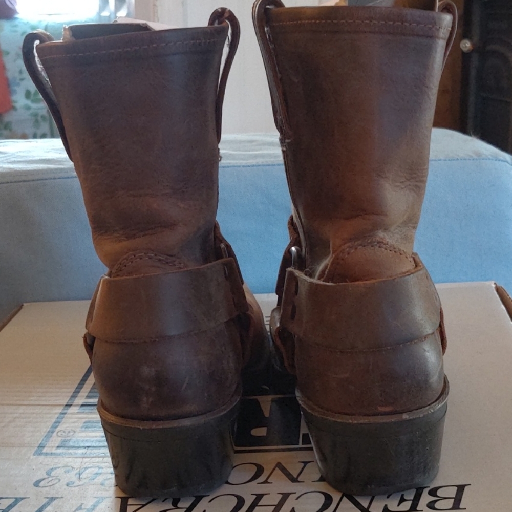Frye Women's Harness Boots size 7.5 - Picture 4 of 5